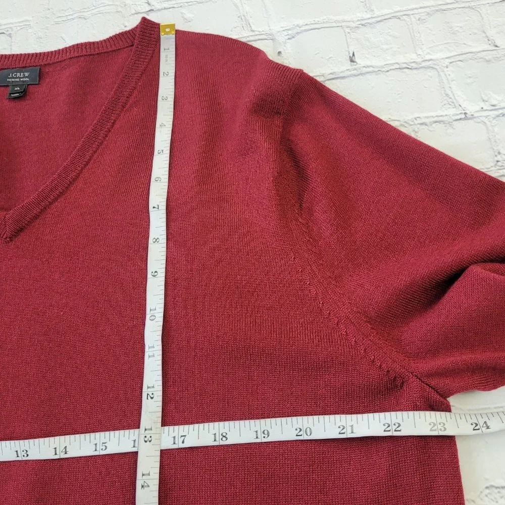 J.Crew men’s 100% merino wool v-neck pullover sweater red color size XL